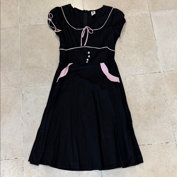 Vintage Dresses & Skirts - Retro Vintage Black and Pink Trim Dress